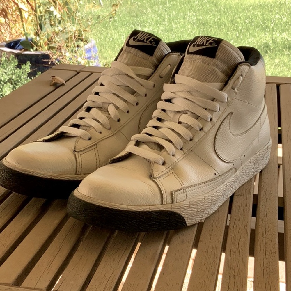 Nike Blazer White/white color way